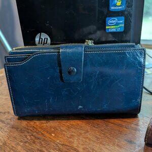 Vera Pelle Blue Leather Clutch